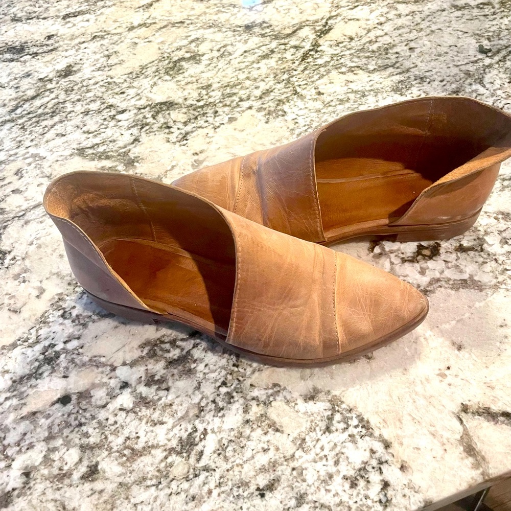Free People Royale Cut Out Flats size 37 / US 7